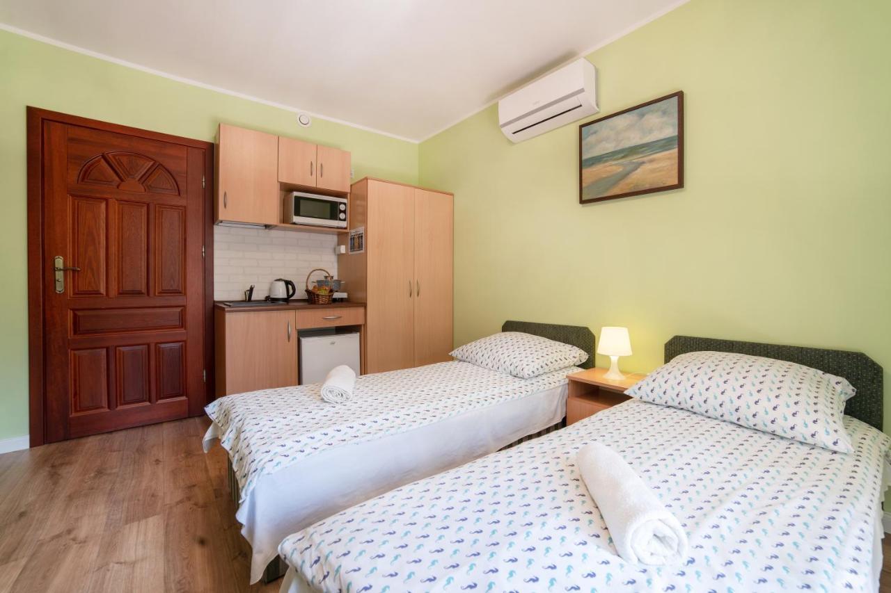 Pokoje Goscinne Konik Morski Dębki Extérieur photo